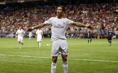 升博电竞快讯-曼城后防新核阿坎吉零封对手